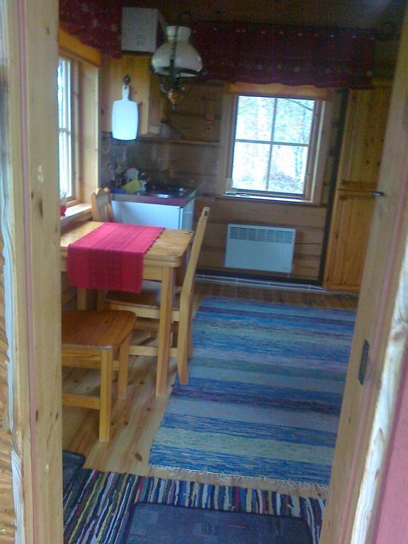 Villa Mirteli Talu Tahkuranna Habitación foto